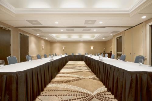 Hilton Durham near Duke University - image 3