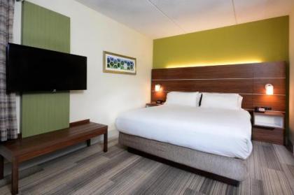 Holiday Inn Express Hotel & Suites Research Triangle Park an IHG Hotel - image 4