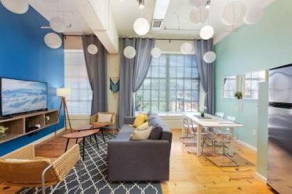 2BR Hip Downtown Apt + Apple tV + Wifi + Gym Durham