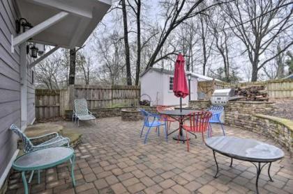 Chic and Central Downtown Duplex 1 Mi to Duke!