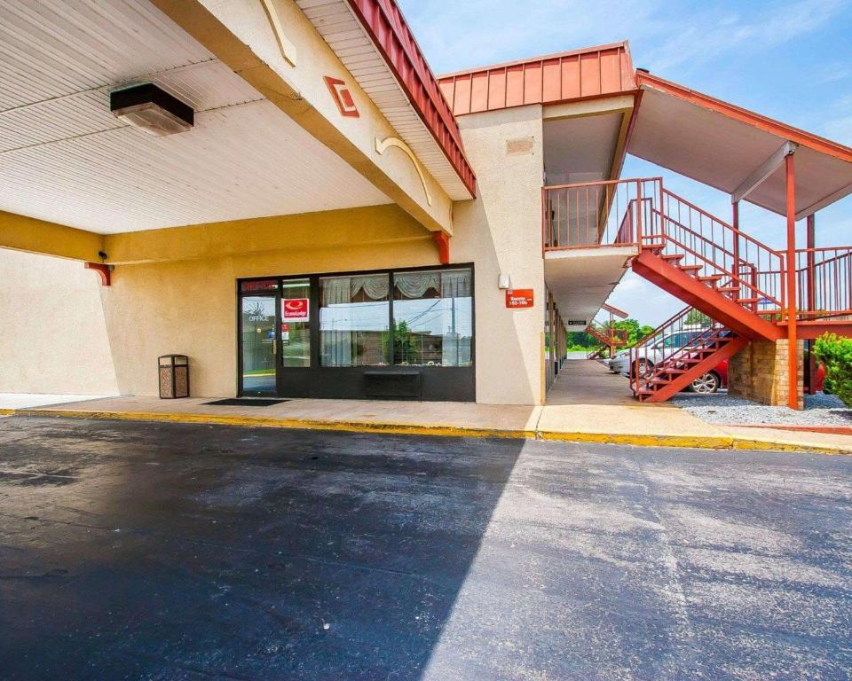 Econo Lodge Dyersburg - main image