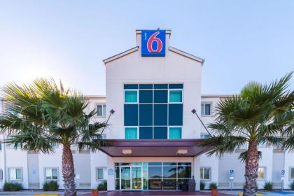 motel 6 Eagle Pass tX   Lakeside Eagle Pass Texas