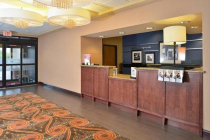 Hampton Inn Eagle Pass - image 14