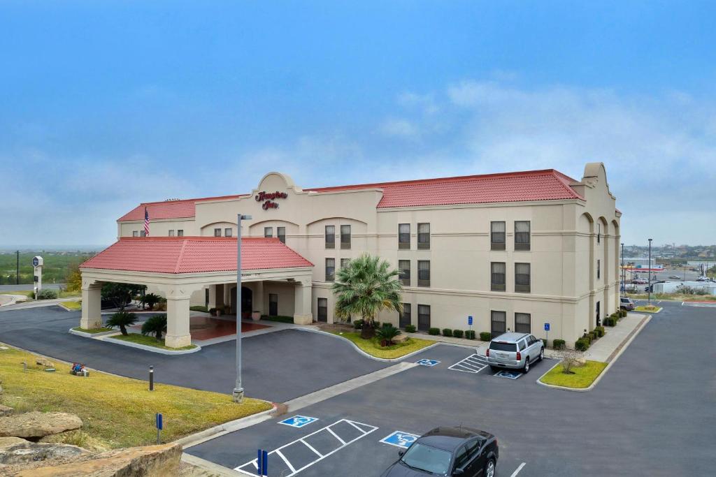 Hampton Inn Eagle Pass - image 4