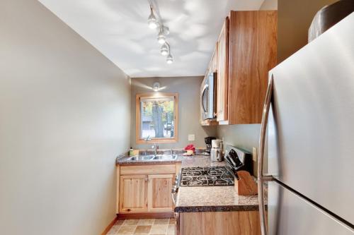 Chanticleer Inn: Villa 7 - image 4