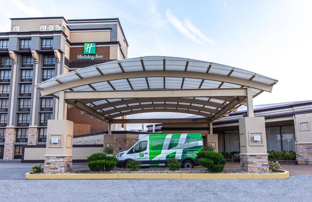 Holiday Inn St. Louis Airport West Earth City an IHG Hotel - main image
