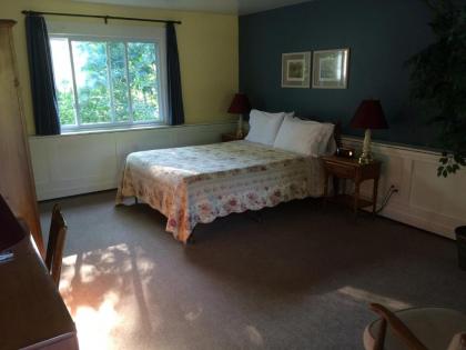 Aerie Inn - image 9