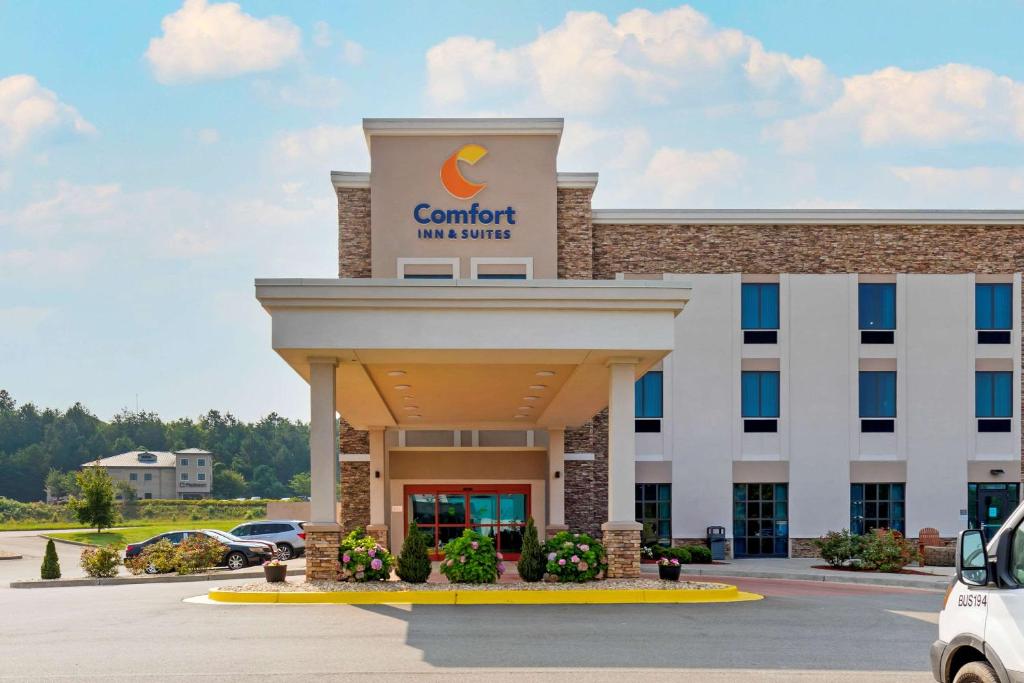 Comfort Inn & Suites East Ellijay - main image