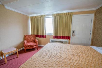 The Admiralty Inn & Suites - image 20