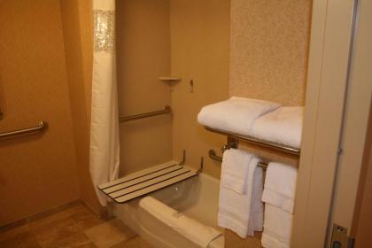 Hampton Inn & Suites East Hartford - image 14