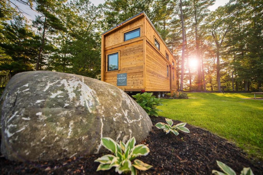 Tuxbury Pond Camping Resort Tiny House Emerson - main image
