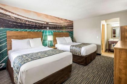 Clarion Pointe East Lansing University Area - image 4