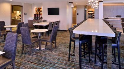 Residence Inn by Marriott East Lansing - image 4