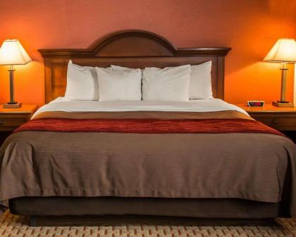 Quality Inn East Liverpool - image 13