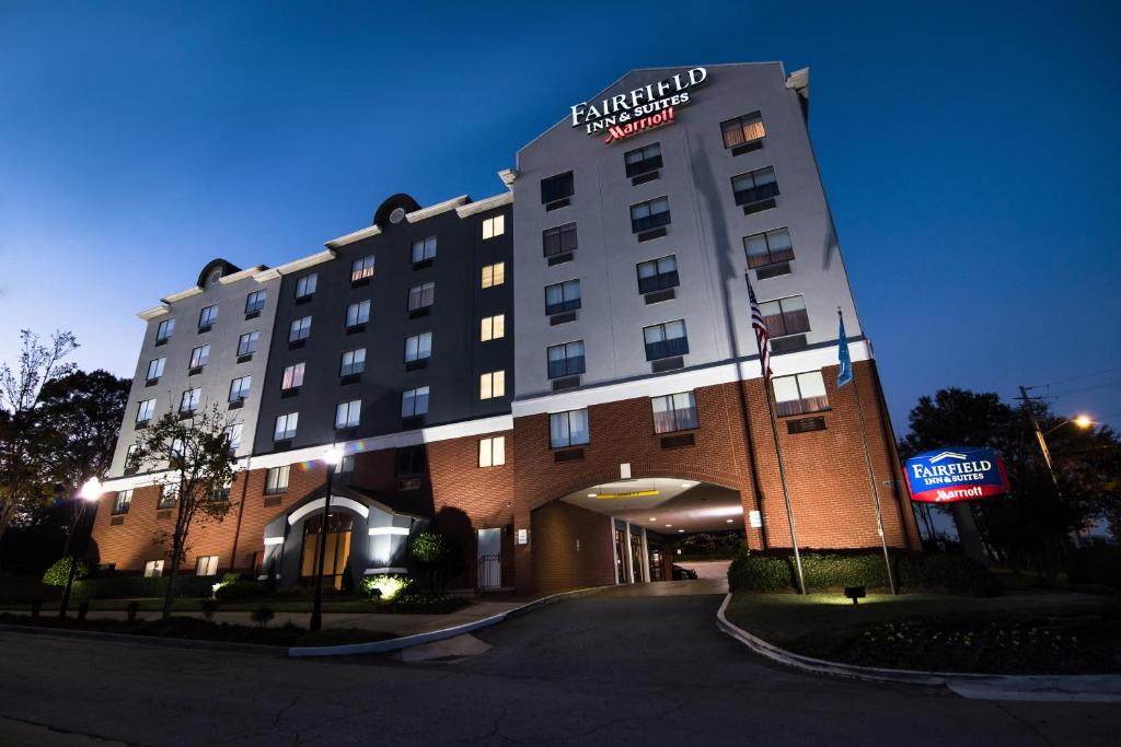 Fairfield Inn & Suites Atlanta Airport North - image 2