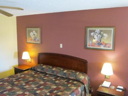 First Western Inn - Fairmont City - image 15