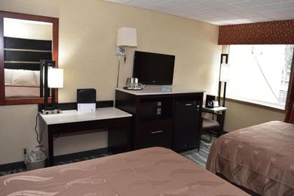 Quality Inn East Stroudsburg - Poconos - image 2