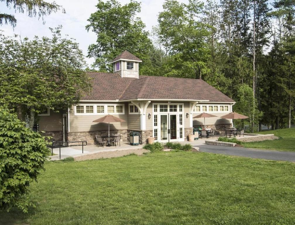 Vacation Resort Villas in the Beautiful Pocono Mountains - image 5
