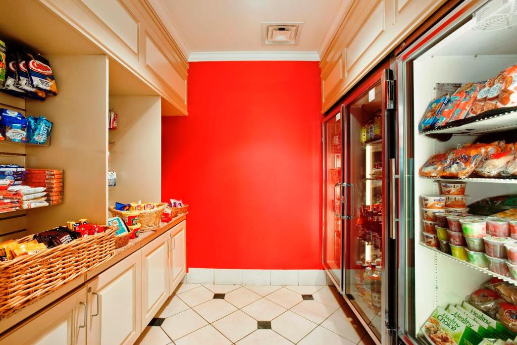 Hilton Garden Inn Syracuse - image 3