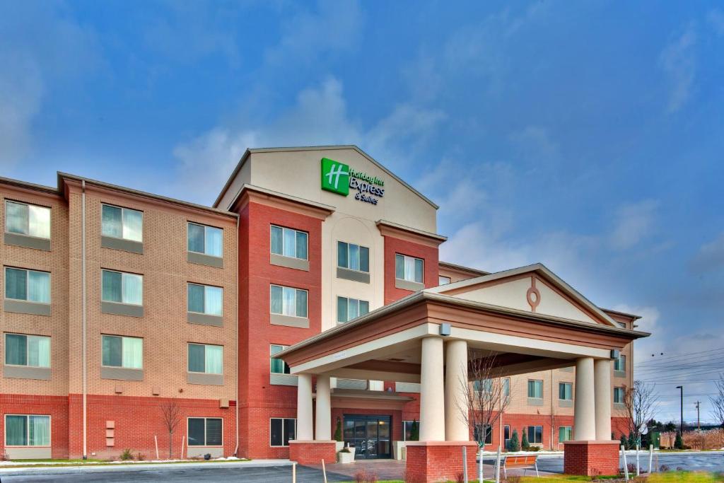 Holiday Inn Express Hotel & Suites Dewitt - Syracuse an IHG Hotel - main image