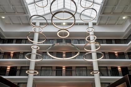 Embassy Suites Syracuse - image 5