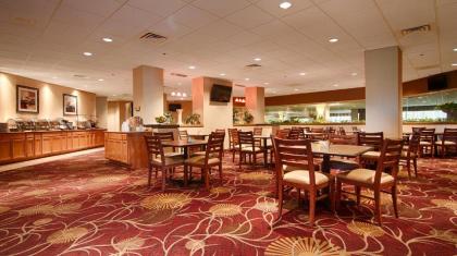 Ramada by Wyndham East Syracuse Carrier Circle - image 14