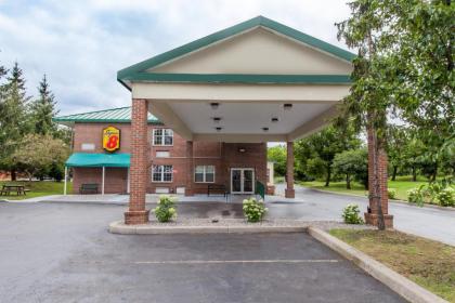 Executive East Syracuse Hotel - image 12