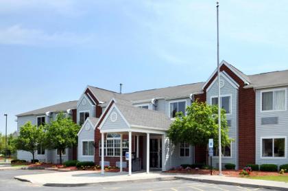 Americas Best Value Inn - East Syracuse - image 14