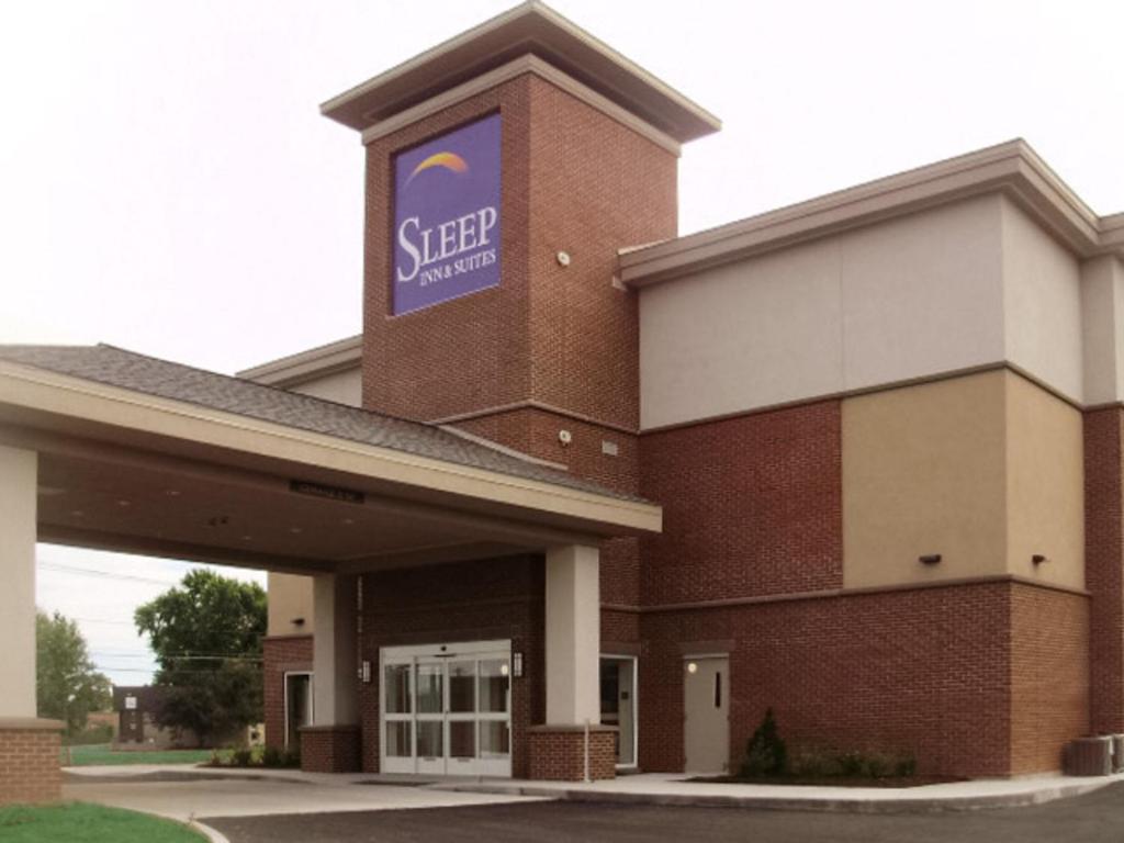 Sleep Inn & Suites East Syracuse - image 2