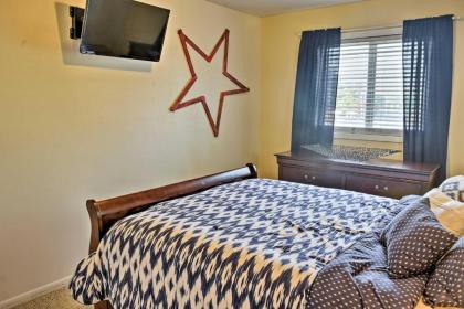 East Tawas Apartment Near Lake Huron and Downtown! - image 8