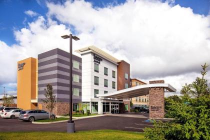 Fairfield Inn & Suites by Marriott Boston Walpole - image 1