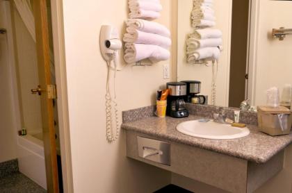 Cedars Inn - image 2