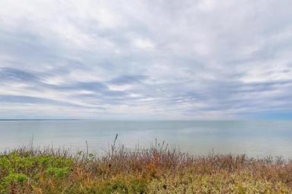 2 Bed 1 Bath Vacation home in Eastham