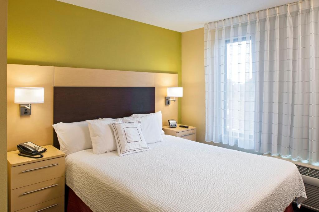 TownePlace Suites by Marriott Bethlehem Easton/Lehigh Valley - image 4