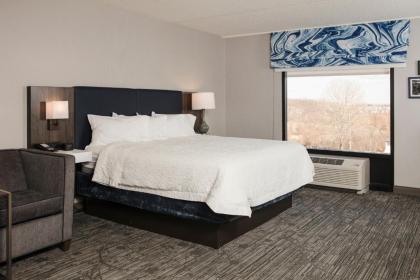 Hampton Inn Easton - image 12