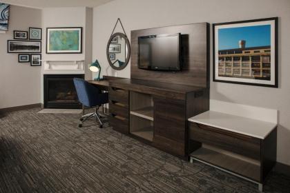 Hampton Inn Easton - image 13