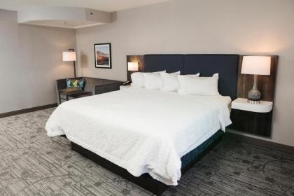 Hampton Inn Easton - image 14