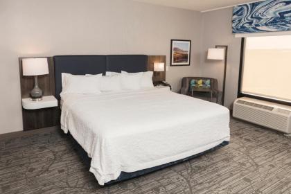 Hampton Inn Easton - image 8