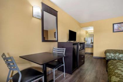 Econo Lodge Easton Route 50 - image 10