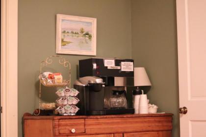 The Oaks Waterfront Inn - image 8