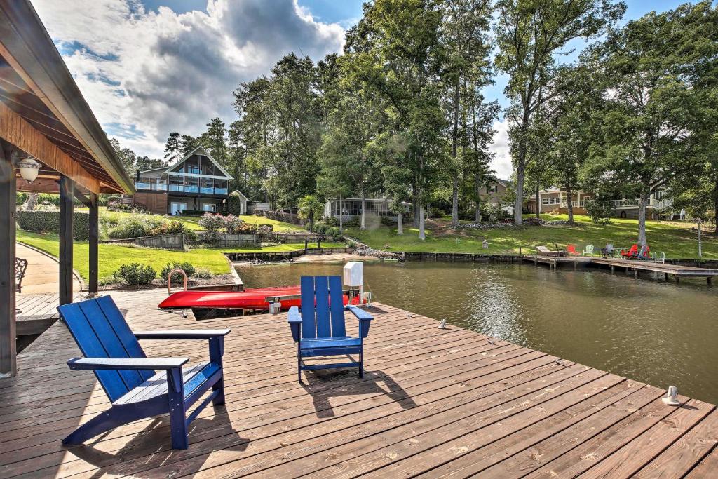 Upscale Lake Living Private Dock and Beach! - main image