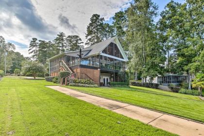 Upscale Lake Living Private Dock and Beach! - image 14