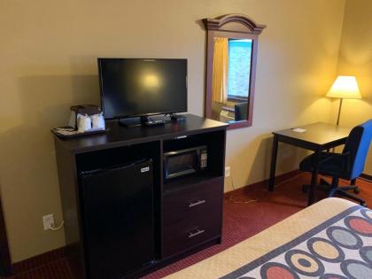 Super 8 by Wyndham Eau Claire WI - image 11