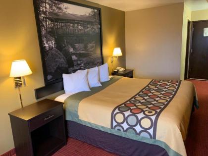 Super 8 by Wyndham Eau Claire WI - image 14