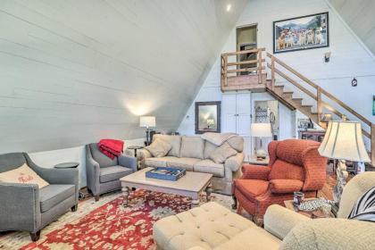 Lake Martin Cabin with Luxury Dock and Kayaks! - image 14
