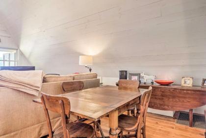 Lake Martin Cabin with Luxury Dock and Kayaks! - image 5
