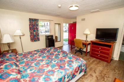 Coach House Inn - image 15