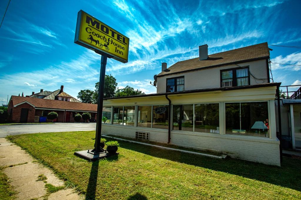 Coach House Inn - image 5