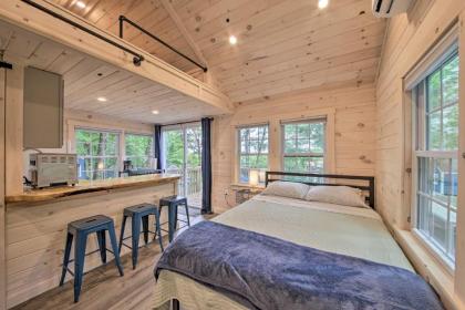 Idyllic Edgecomb Forest Studio with Balcony! - image 12