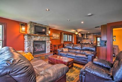 Waterfront Lake Koshkonong Home with Pier and Fire Pit! - image 3